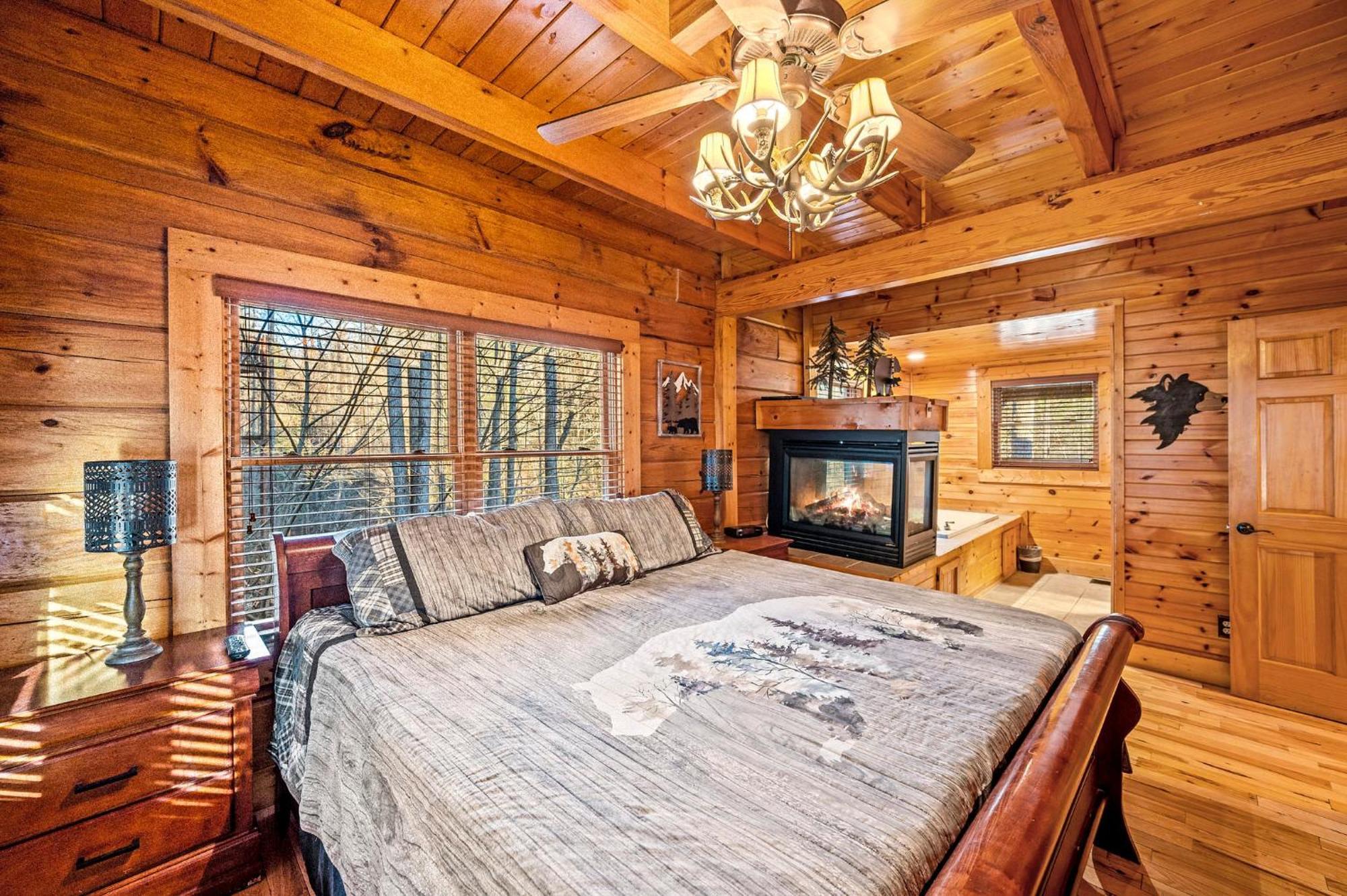Mountain Laurel Holiday Home Gatlinburg Exteriér fotografie